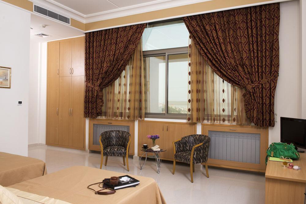 Liqaa Hotel 4*