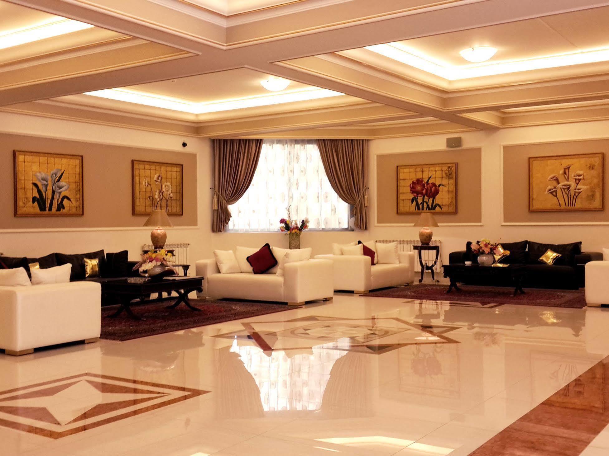 Liqaa Hotel